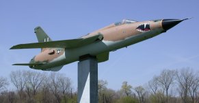 Republic_F-105D_Thunderchief_Strategic_Air__Space_Museum_Nebraska.jpg
